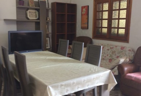 attention a cozy five-room apartment in Guargacho.