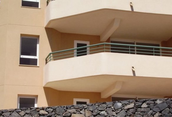 two-bedroom apartment for sale in the residential complex Los Castanos in Madronal de Fanabe.