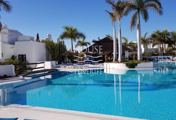 magnificent duplex in the complex Adeje Paradise in the town of Playa Paraíso.