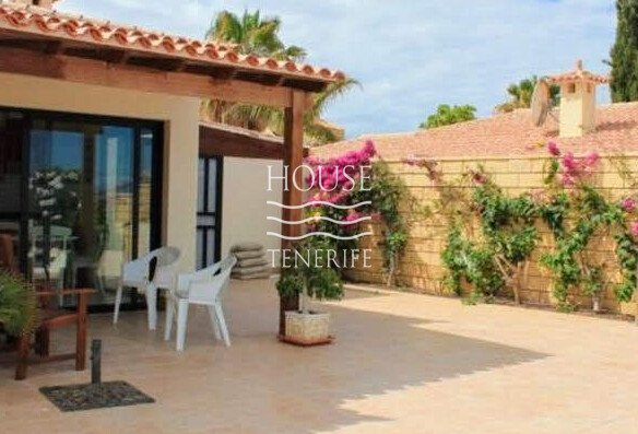 Villa In La Caleta 754