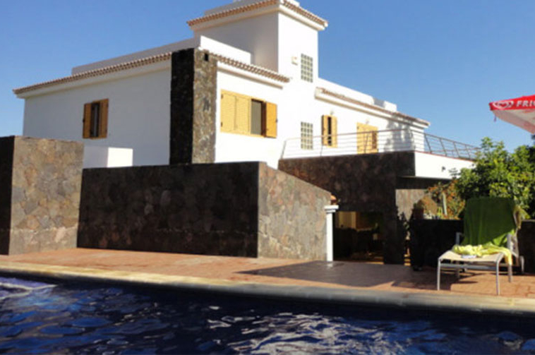 villa for sale in Los Cristianos