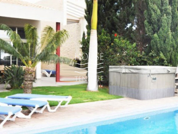 Villa In COSTA ADEJE 387