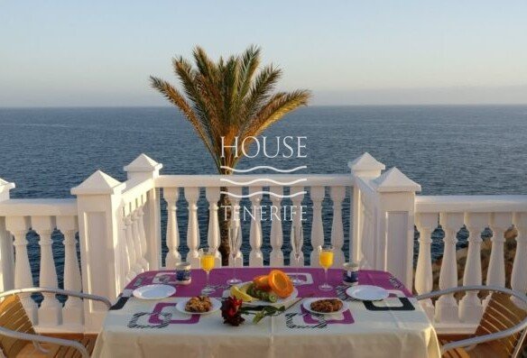 Penthouse located in Playa Paraiso