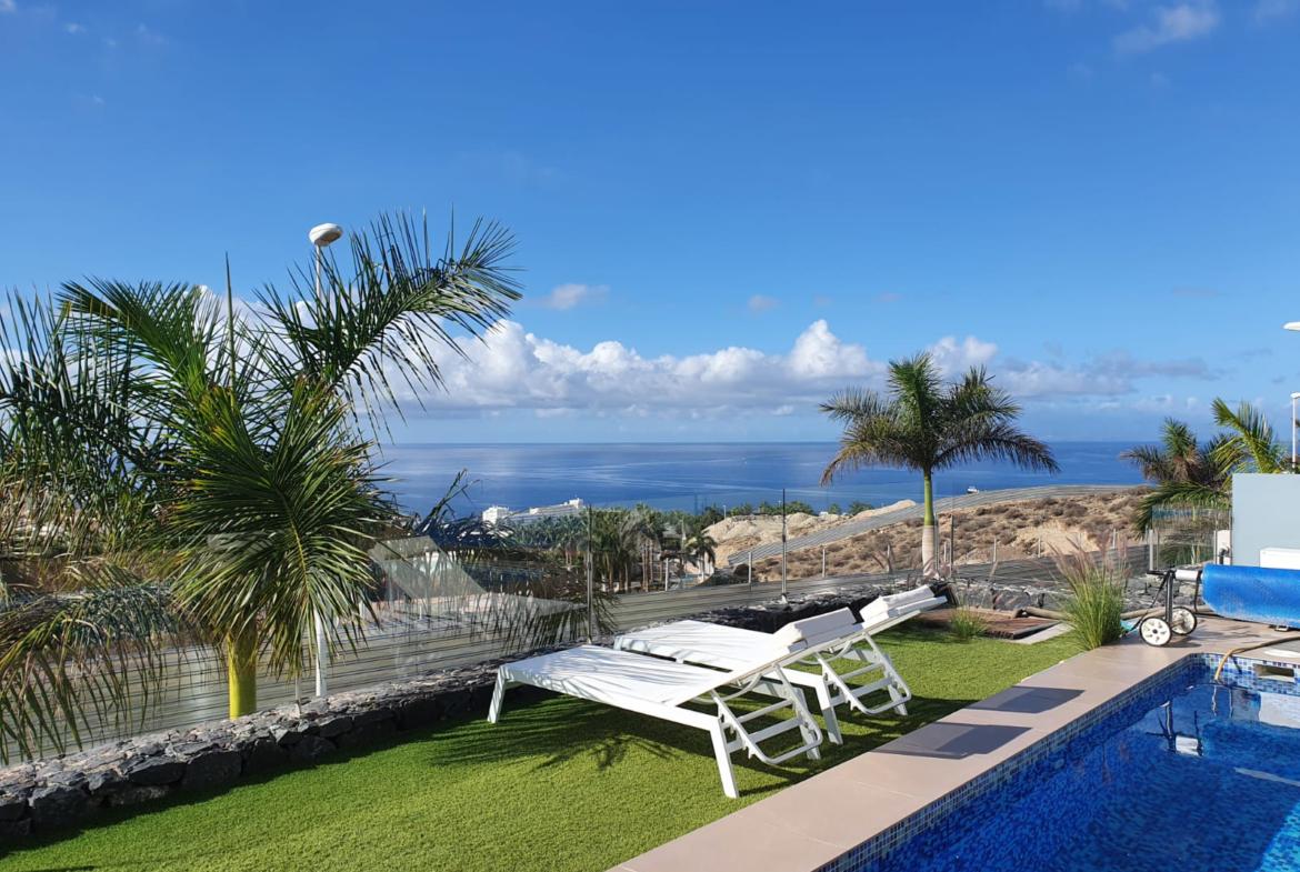 Penthouse For Sale 844 - 2