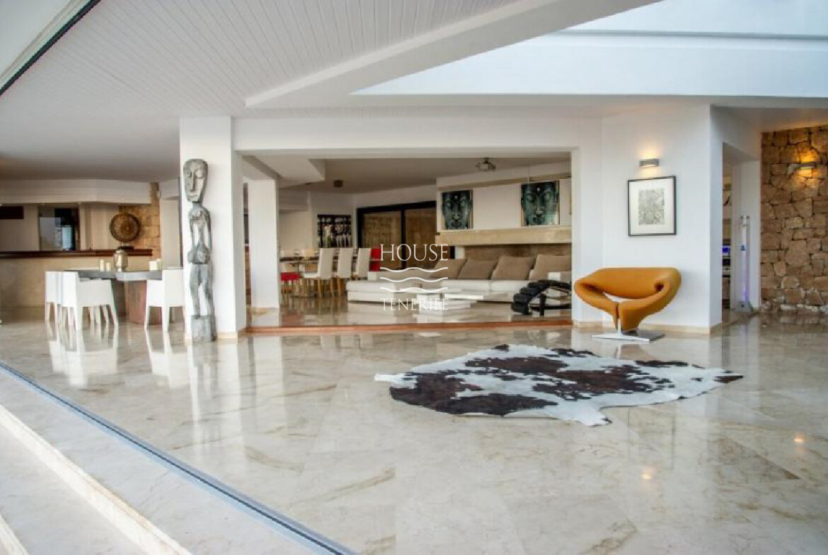 Villa 6 Bedrooms Cala Carbó 911 3