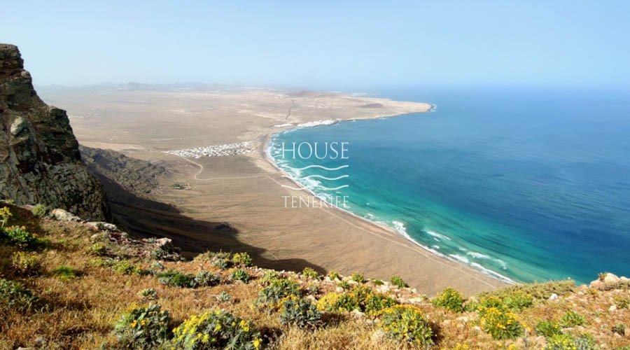 Advantages of Buying Property in Lanzarote