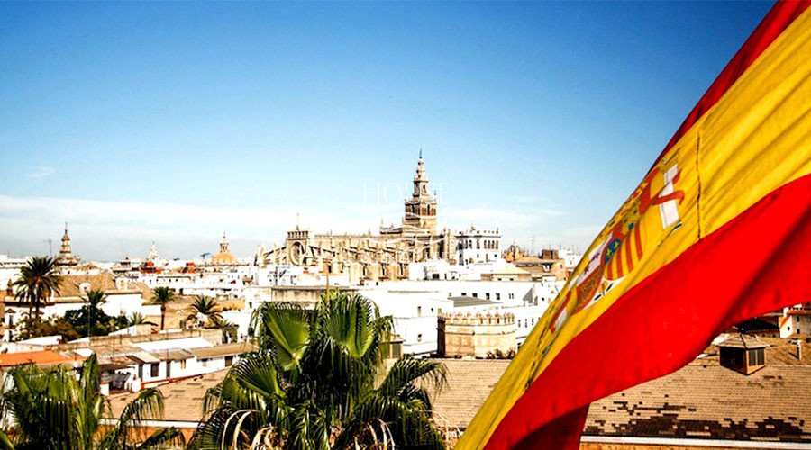 Adaptation programs for immigrants in Spain