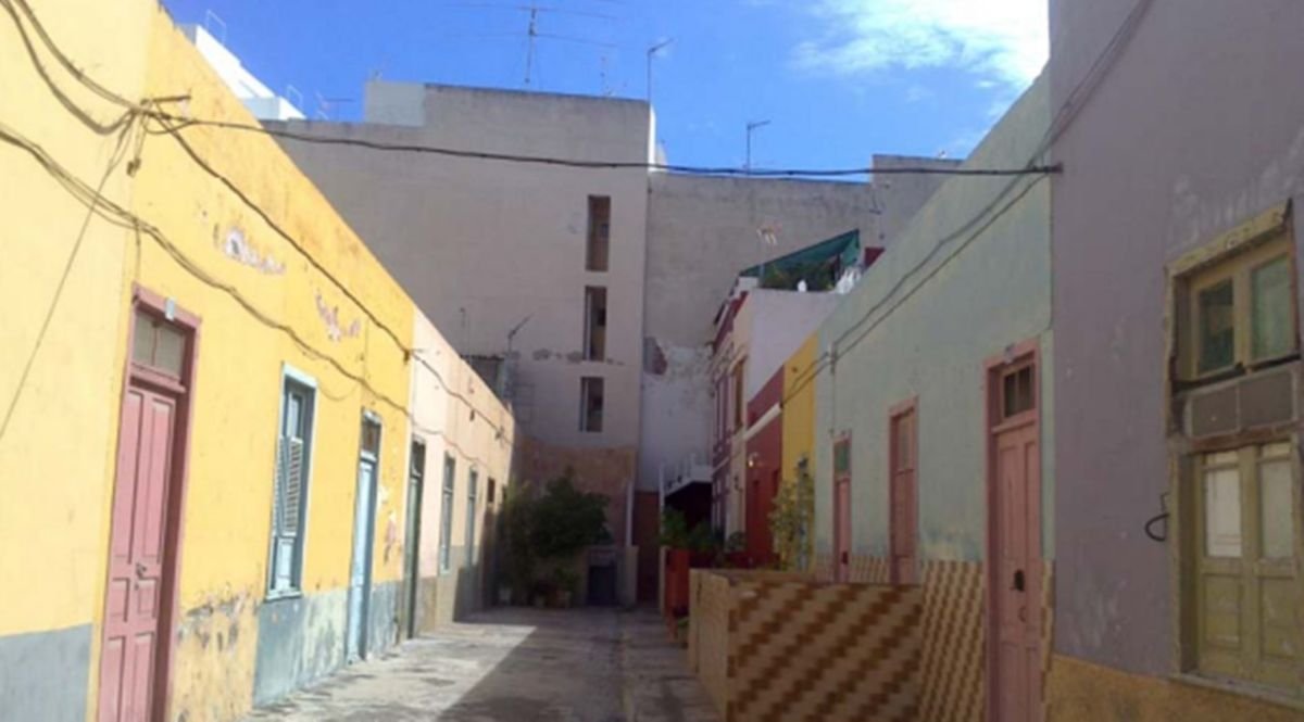 Historic Communal Living Spaces in Santa Cruz
