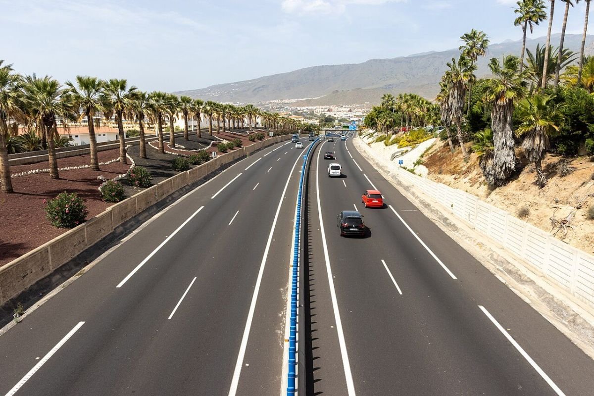 Umgestaltung der Route vom Flughafen Teneriffa nach Playa de Las Américas