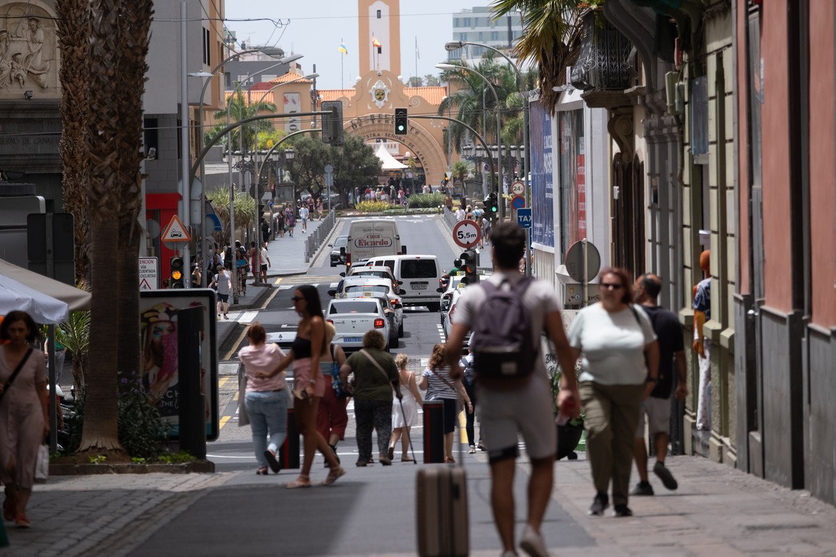 Les îles Canaries se préparent à un week-end chaud avec un voile de poussière