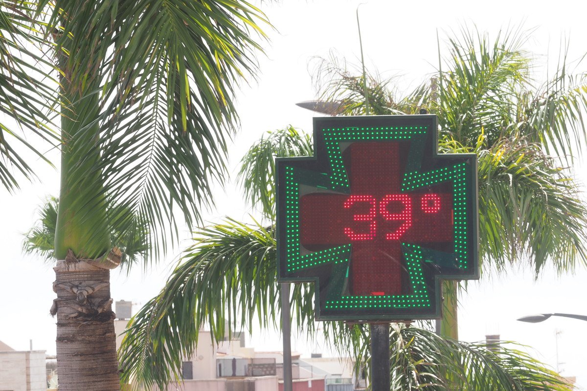 Heatwave and Storms Hit the Canary Islands